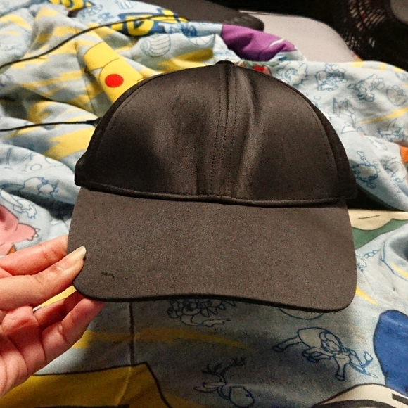 Aritzia Baseball Cap - Picture 2 of 5